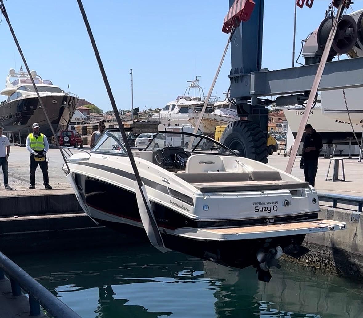 Bayliner 742 R Edition - 2022