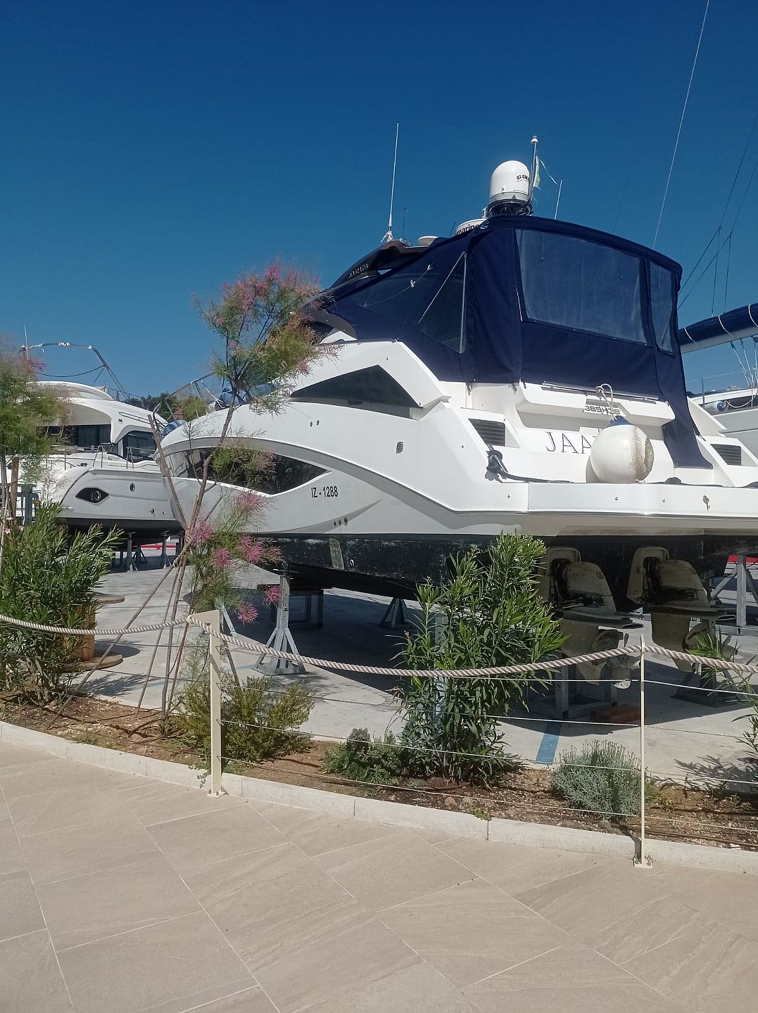 Galeon 385HTS - 2012