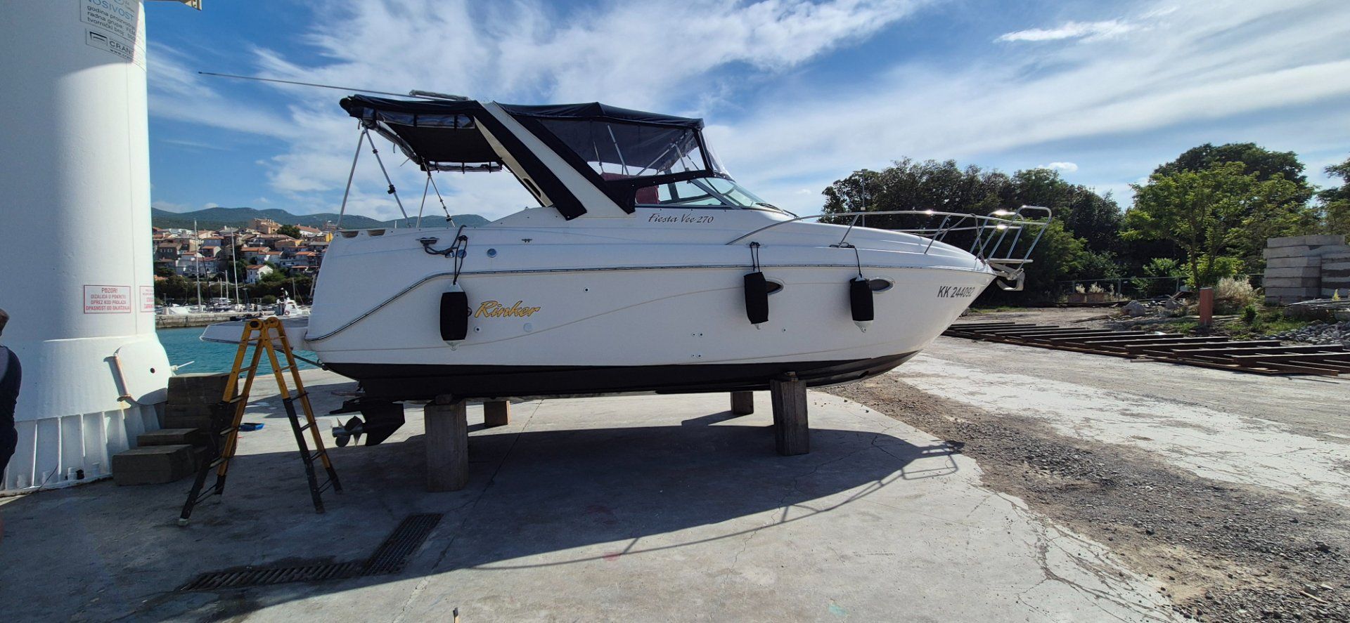 Rinker Fiesta Vee 270 - 2004