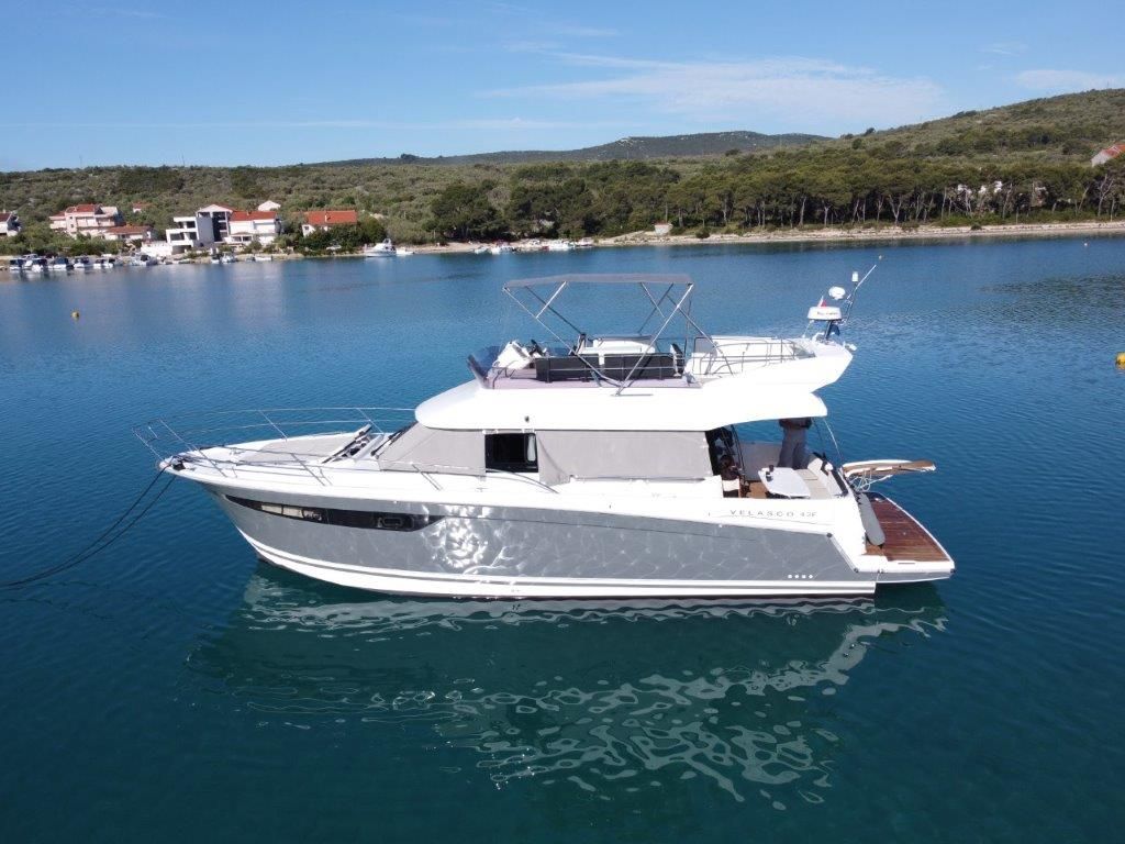 Jeanneau Velasco 43F - 2018 - for sale: 419000.-EUR
