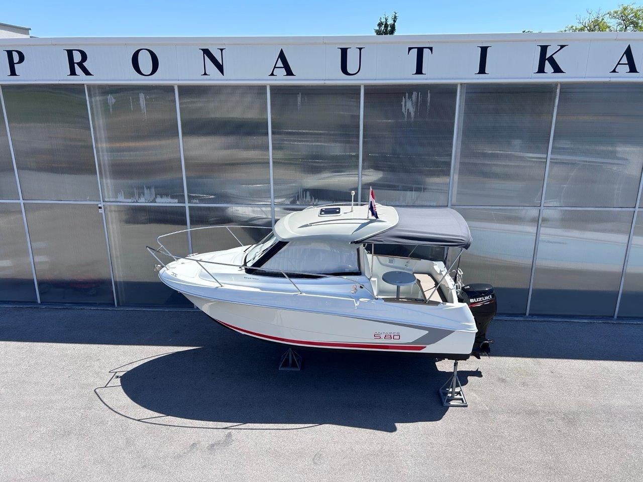 Beneteau Antares 580 HB - 2015