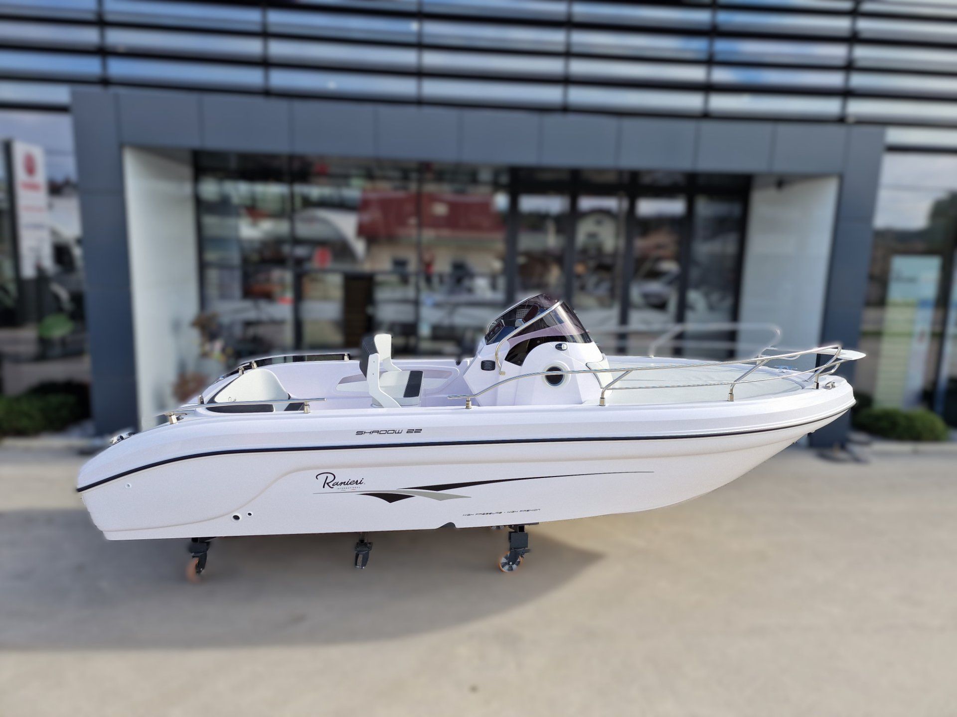 Ranieri International Shadow 22+Yamaha F150 LD - 2026