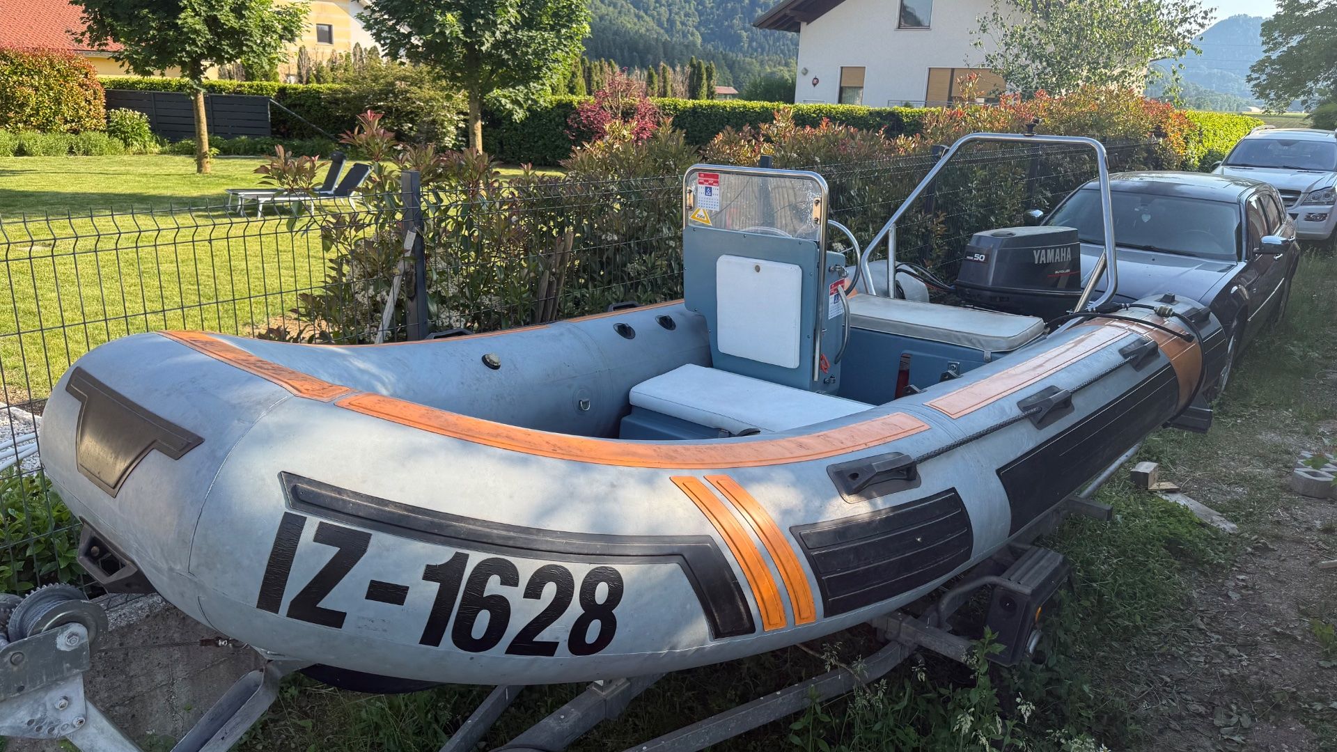 Gumenjak RIB - 4,4 m z Yamaha 50 + prikolica - 2000