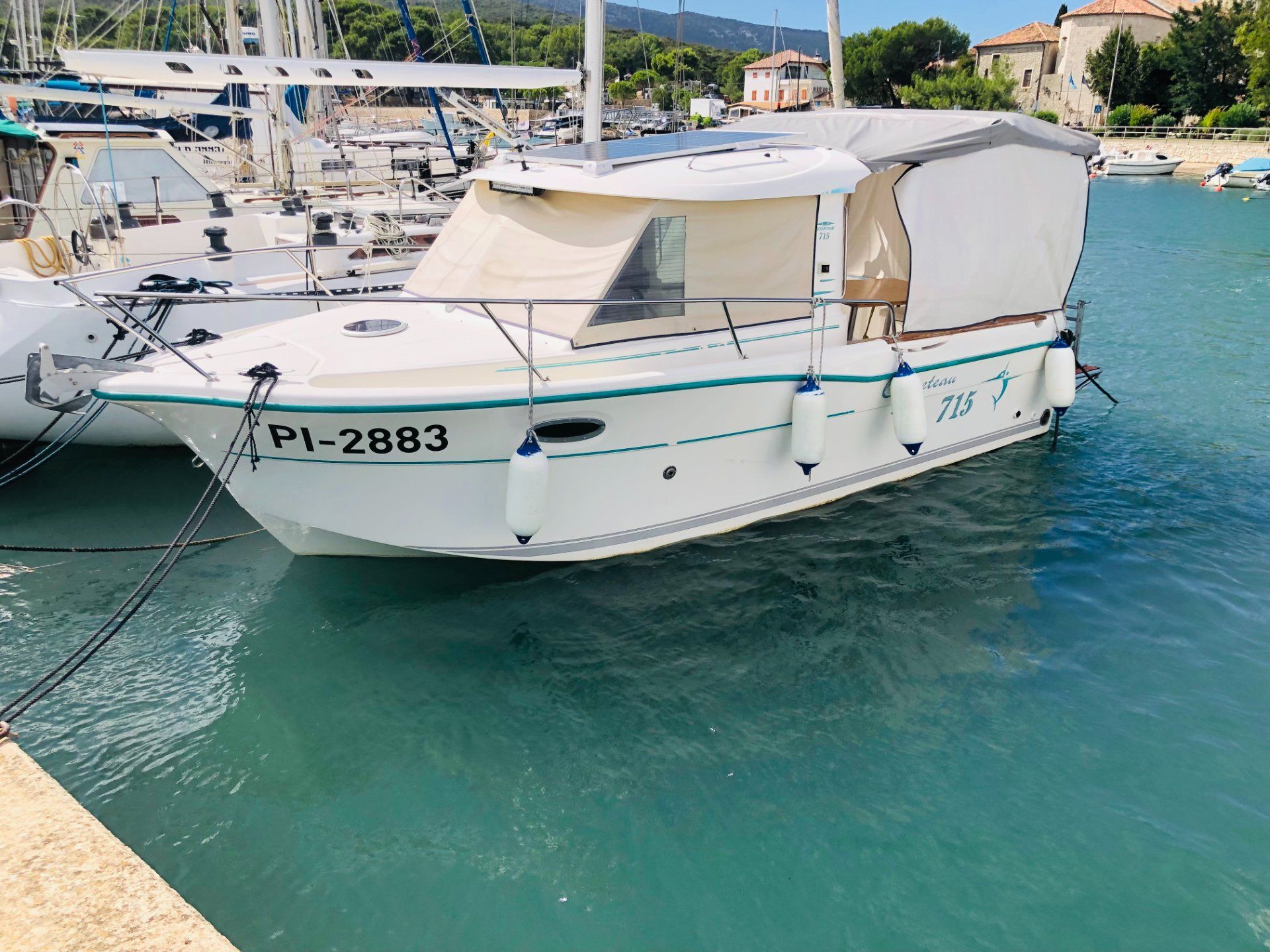 Ocqueteau 715 - 2002