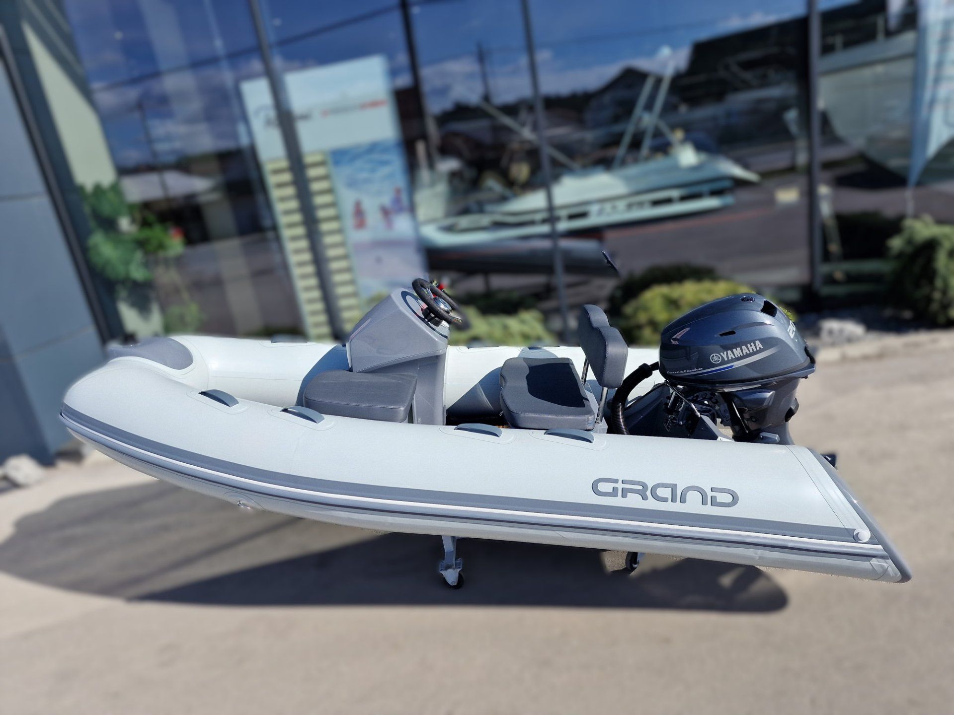 Grand Boats Grand S300HL Military + F15 - 2026