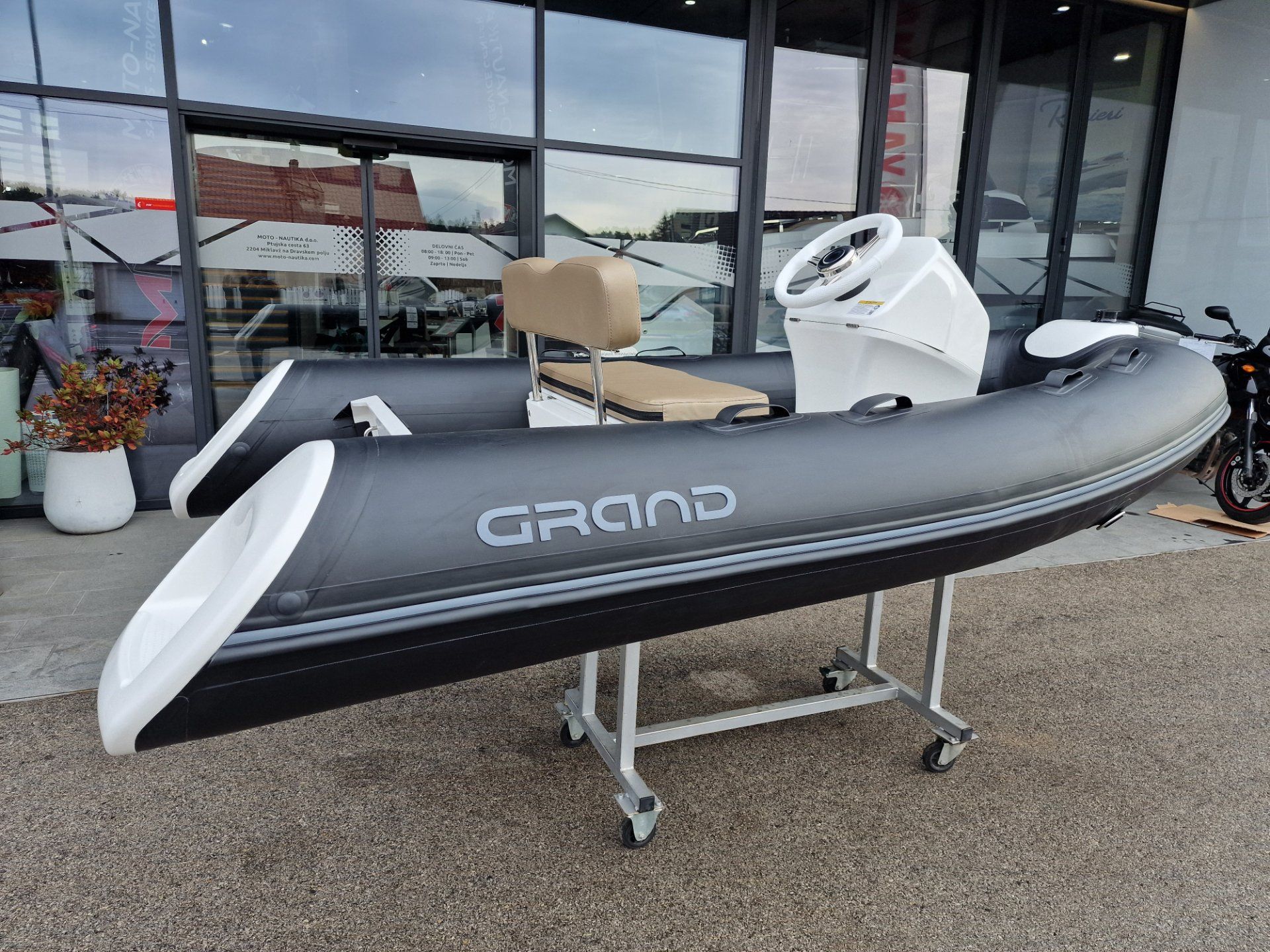 Grand Boats Grand S300L PVC Black - 2026