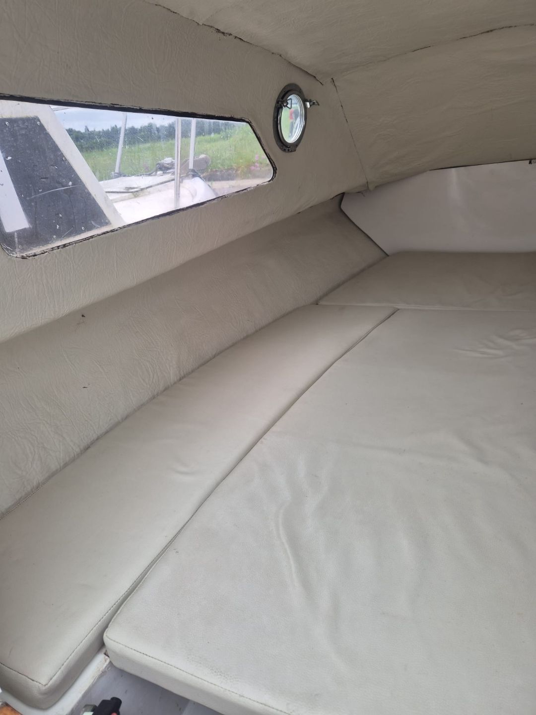 MATROBY 500 CABIN - 2011