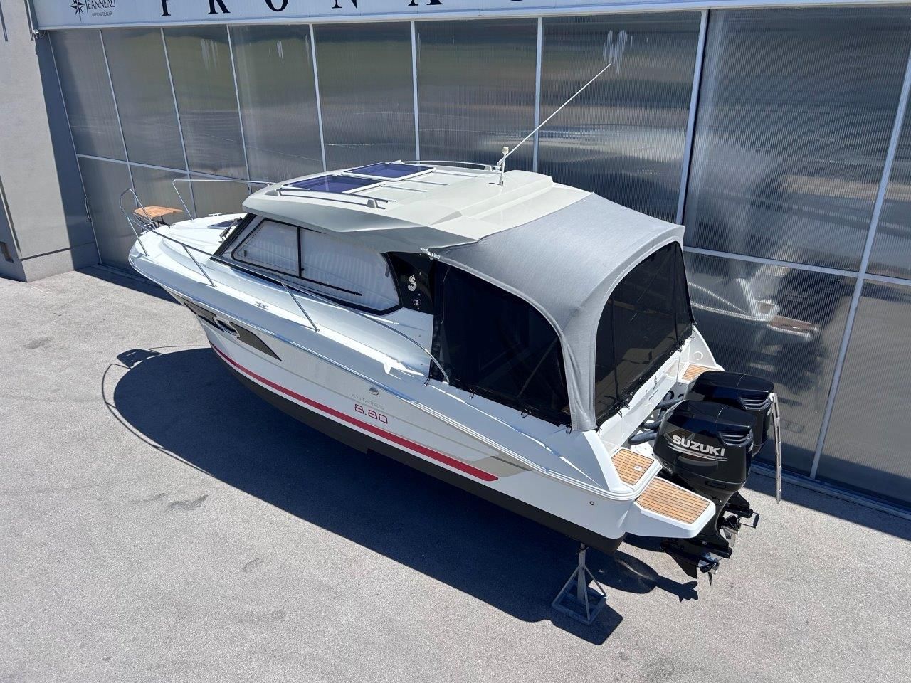 Beneteau Antares 8.80 - 2016