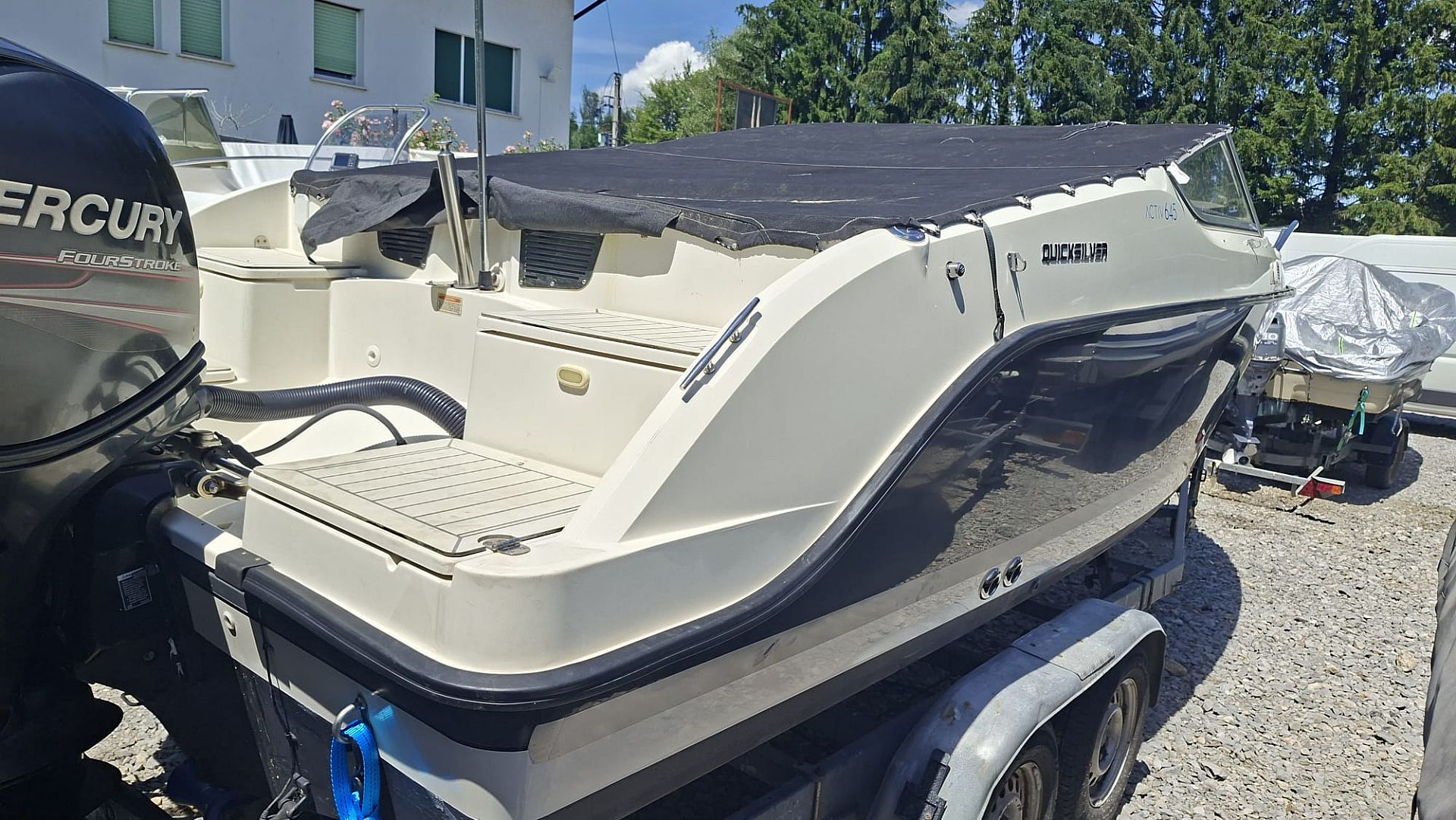 Quicksilver 645 activ - 2016