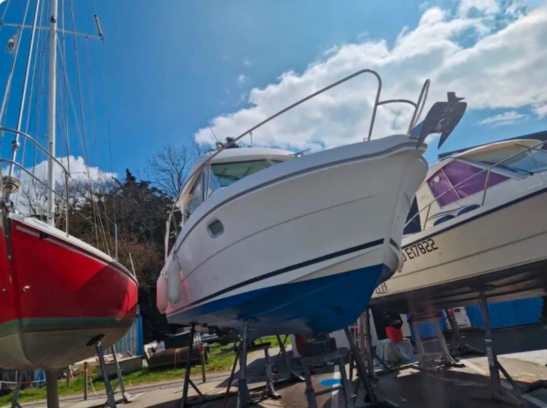 Jeanneau MERRY FISHER 805 - INCE NOVO - 2005
