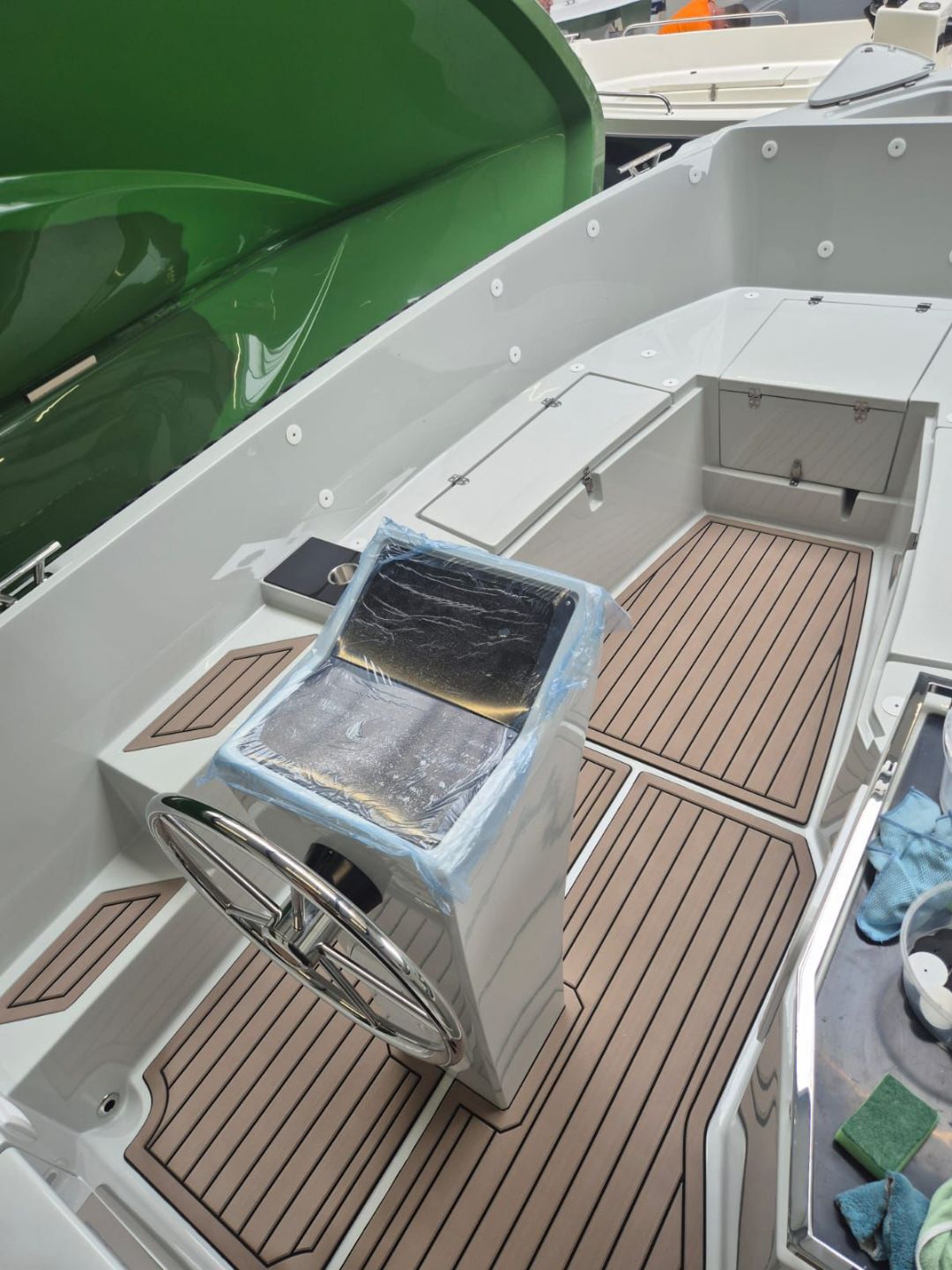 Silver Yacht 655 tender - 2026