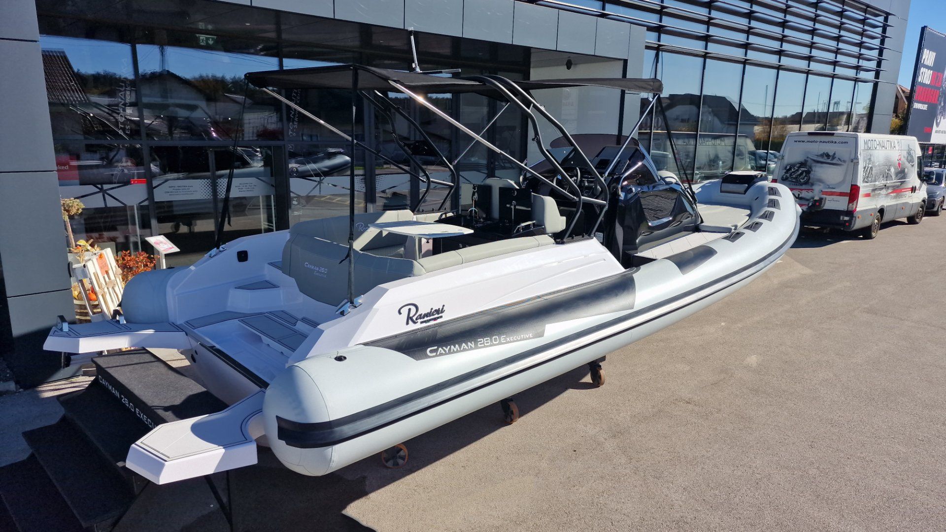 Ranieri International Cayman 28.0 Executive   2x YAMAHA F200 - 2026