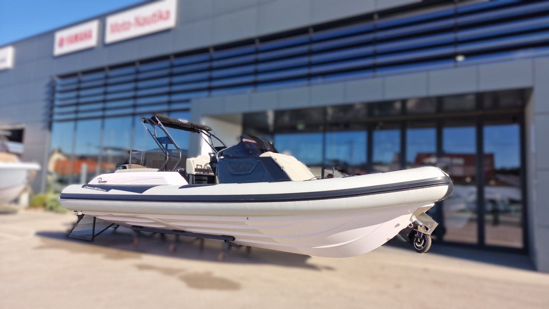 Ranieri International Cayman 28.0 Executive   2x YAMAHA F200 - 2026
