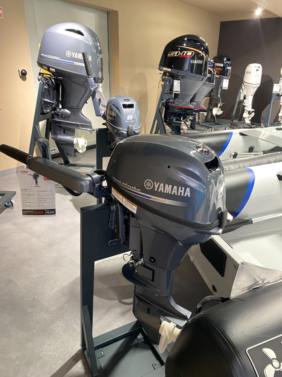 Yamaha F8 FMH - 2026