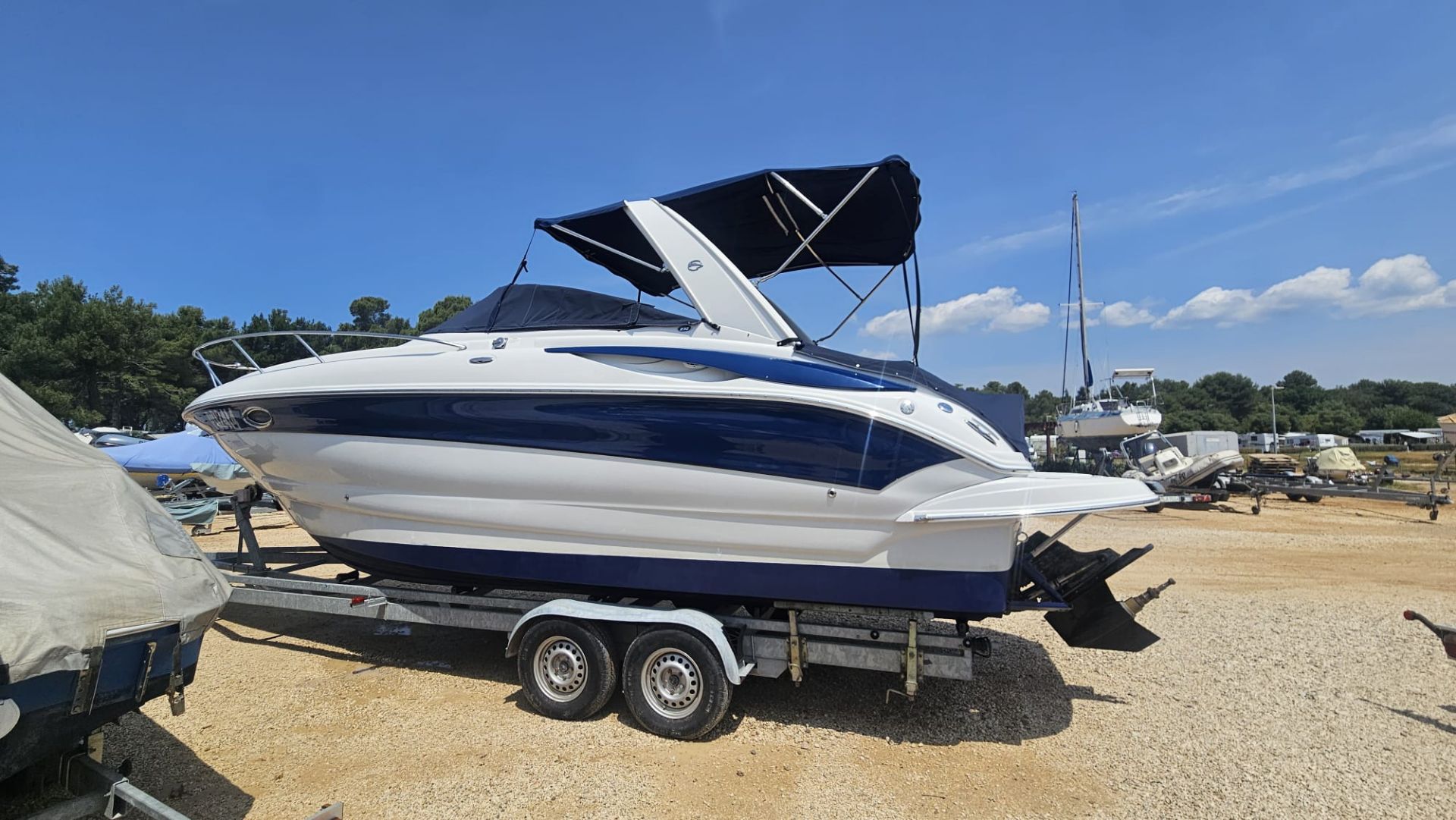 Crownline 270 CR z novim motorjem - 2008