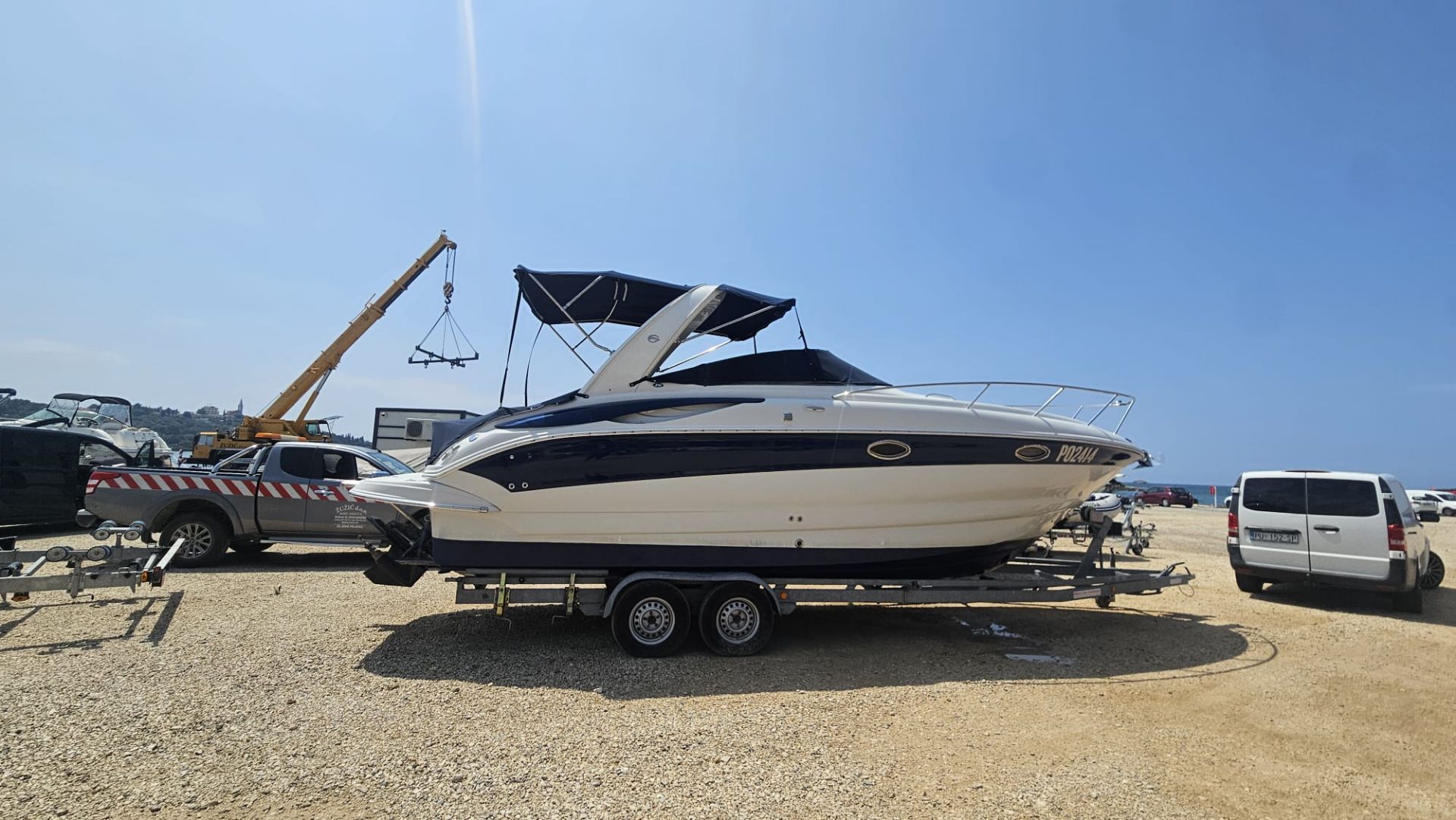 Crownline 270 CR z novim motorjem - 2008