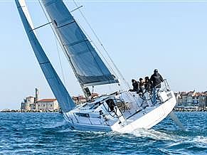Beneteau First 36 - 2024